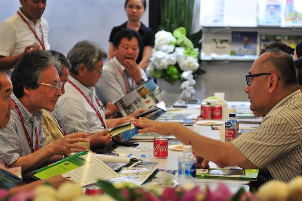 “亞太區農業技術展覽暨會議”吸引日本農機協會來台洽訪。