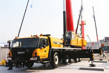 三一重工SAC2200T全地面起重機高清圖 - 外觀