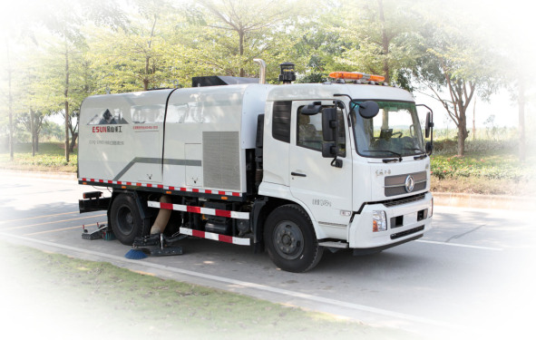 易山 HZJ5160TSL 清扫车-吸力强劲功能齐全-性价比更高