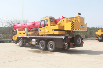 三一重工250T5-1汽車起重機高清圖 - 外觀