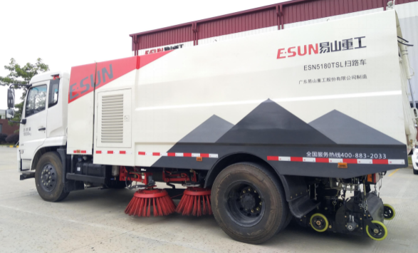 易山重工ESN5070TSLE67吨小型扫路车扫地车（厂家价，可低价出租）高清图 - 外观