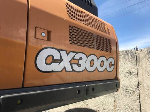 凱斯CX300C挖掘機高清圖 - 外觀