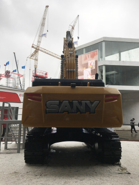 三一重工SY550H大型挖掘机高清图 - 2020宝马展实拍