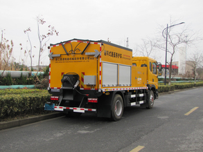 美通築機LMT5166TYHB【國六】儲料式路麵養護車高清圖 - 外觀