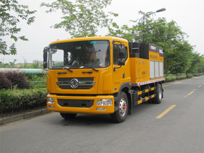 美通築機LMT5180TYHB【國六】儲料式路麵養護車高清圖 - 外觀