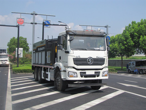 美通築機LMT5255TYHBSX【國六】儲料式路麵養護車高清圖 - 外觀