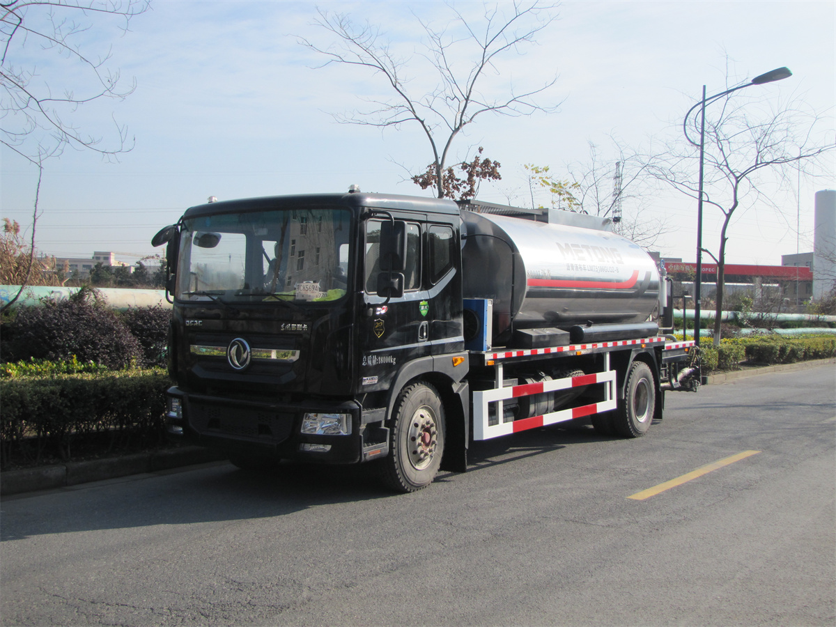 美通筑機(jī) LMT5186GLQZ-B 智能型瀝青灑布車