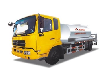 北方交通KFM5120GLQ型沥青洒布车