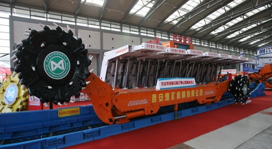 西安煤機MG200/468-WD交流電牽引采煤機高清圖 - 外觀