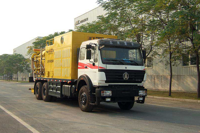 高远圣工HGY5250TPH排水性路面机能恢复车