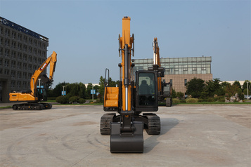 徐工 XE135GA 液压挖掘机高清图 - 外观