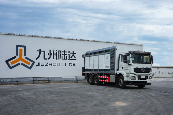 九州陸達 水泥淨漿 灑布車高清圖 - 外觀