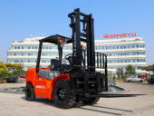 明宇重工 5T 內(nèi)燃叉車