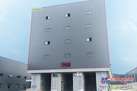 中聯(lián)重科 HZS180S 頂置式商混站高清圖 - 外觀