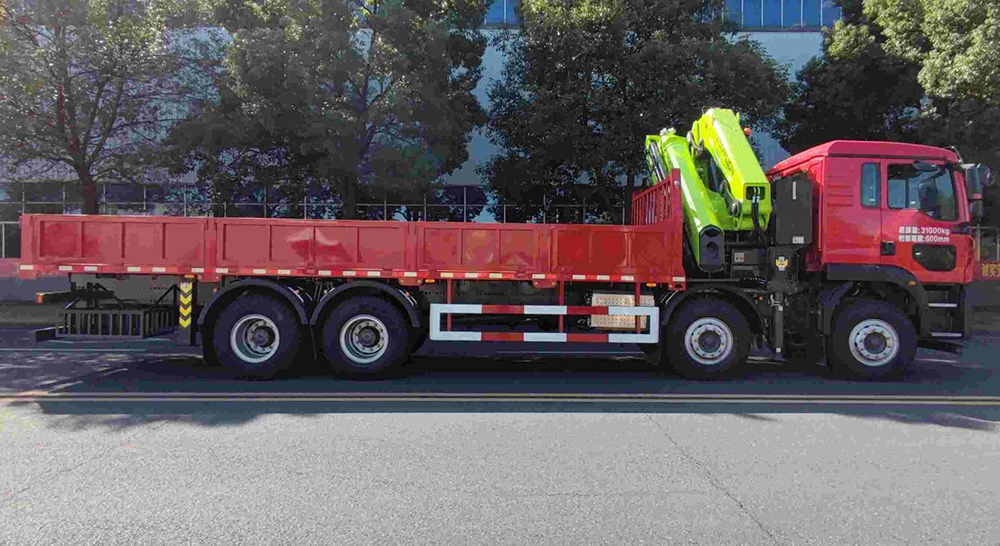 中联重科 ZLK6200V8 随车起重机高清图 - 外观