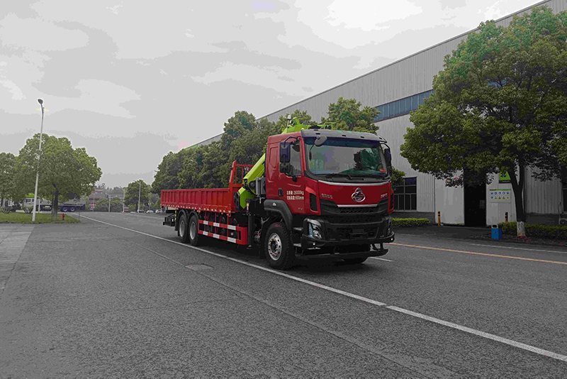 中联重科 ZLK4200V6 随车起重机高清图 - 外观