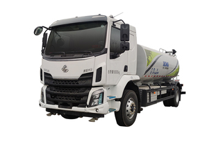 徐工 DXA5182GQXLBEV 护栏清洗车