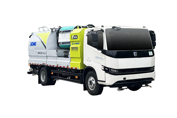 徐工 XGH5101GQXYBEV 护栏清洗车