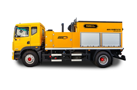 美通筑机 LMT5166TYHB 储料式路面养护车