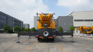 徐工 XCT130G8-1（标准版） 汽车起重机高清图 - 外观