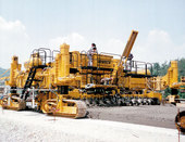 高馬科 GP-4000? 滑模攤鋪機(jī)